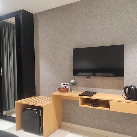 Clubway Grand A Boutique Hotel Jorhāt Esterno foto