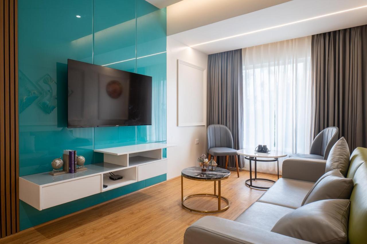 Clubway Grand A Boutique Hotel Jorhāt Esterno foto