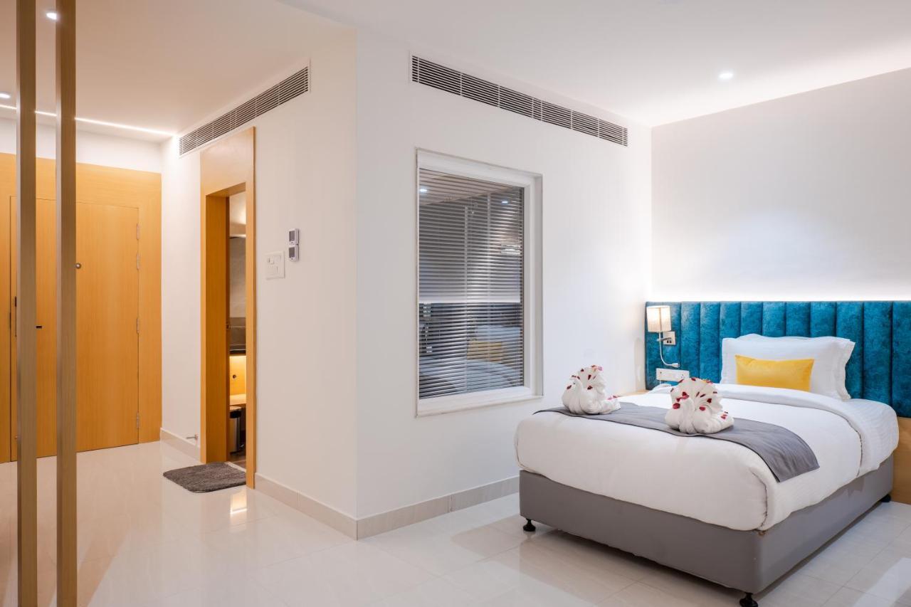 Clubway Grand A Boutique Hotel Jorhāt Esterno foto